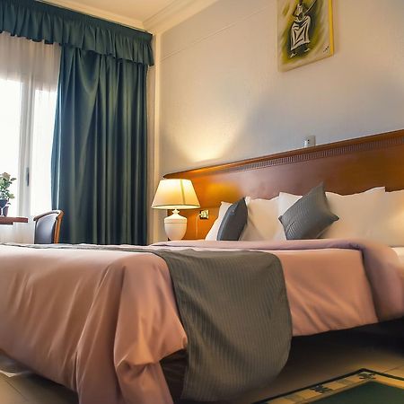 Hotel Splendid Wagadugu Zewnętrze zdjęcie