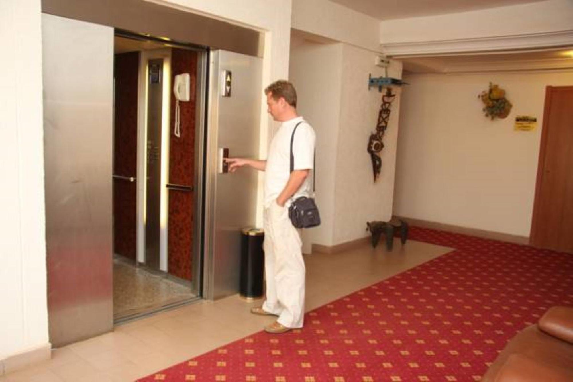Hotel Splendid Wagadugu Zewnętrze zdjęcie