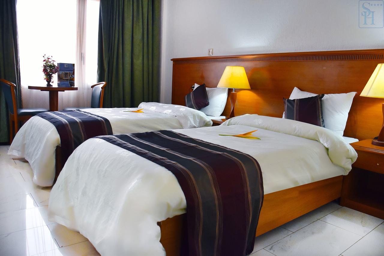 Hotel Splendid Wagadugu Zewnętrze zdjęcie
