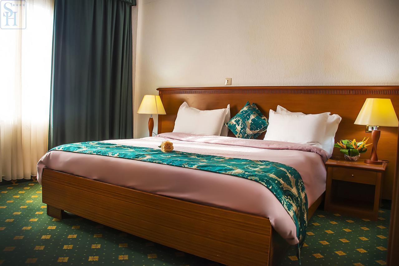 Hotel Splendid Wagadugu Zewnętrze zdjęcie