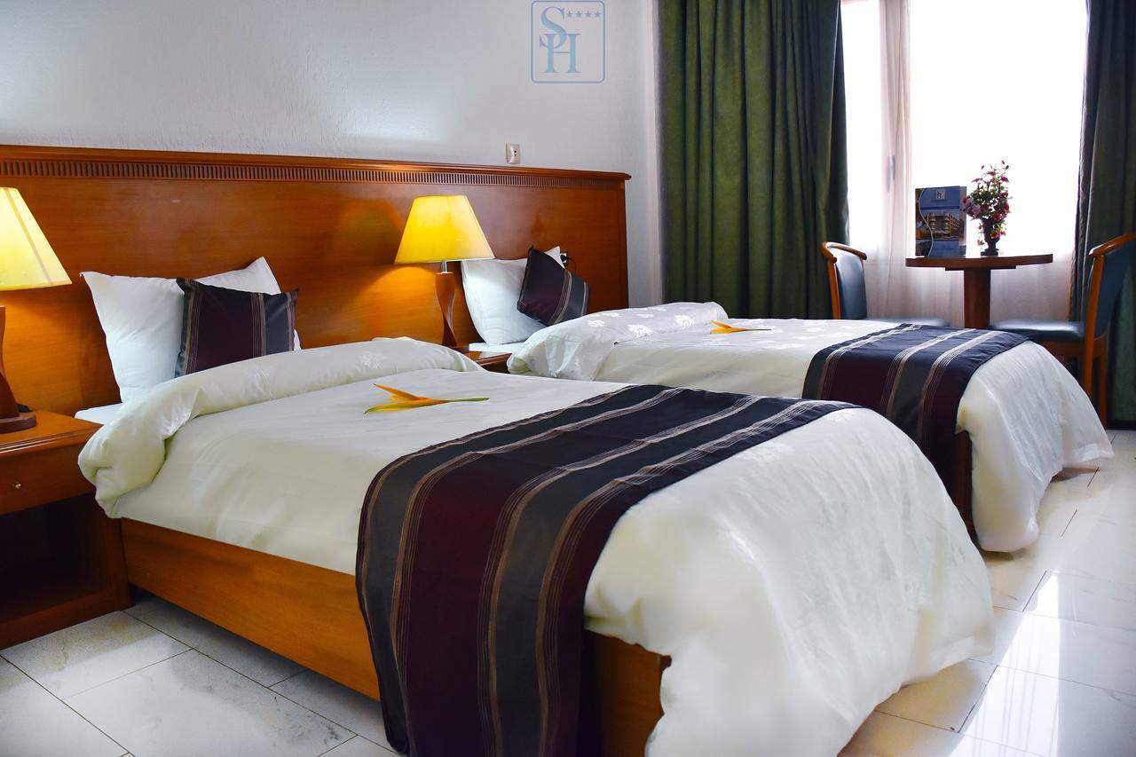 Hotel Splendid Wagadugu Zewnętrze zdjęcie