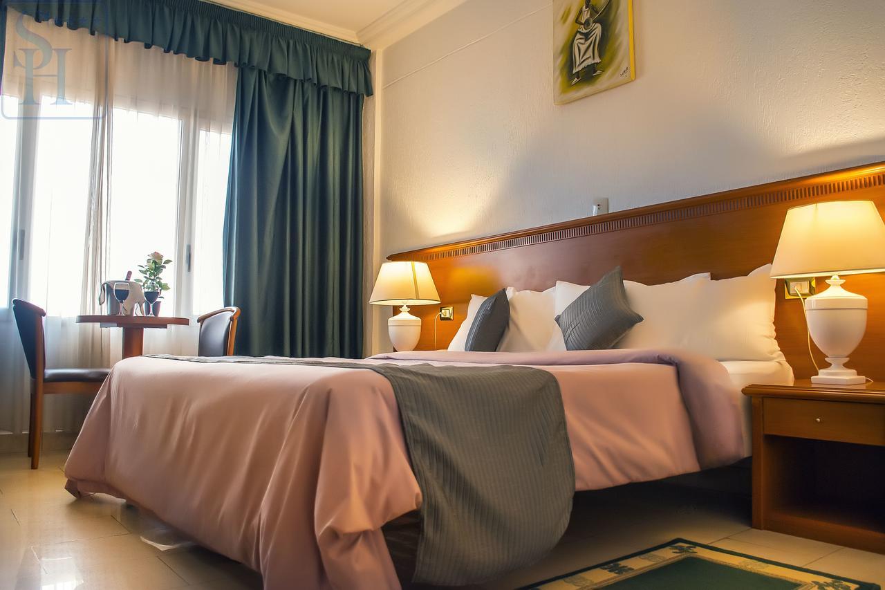 Hotel Splendid Wagadugu Zewnętrze zdjęcie