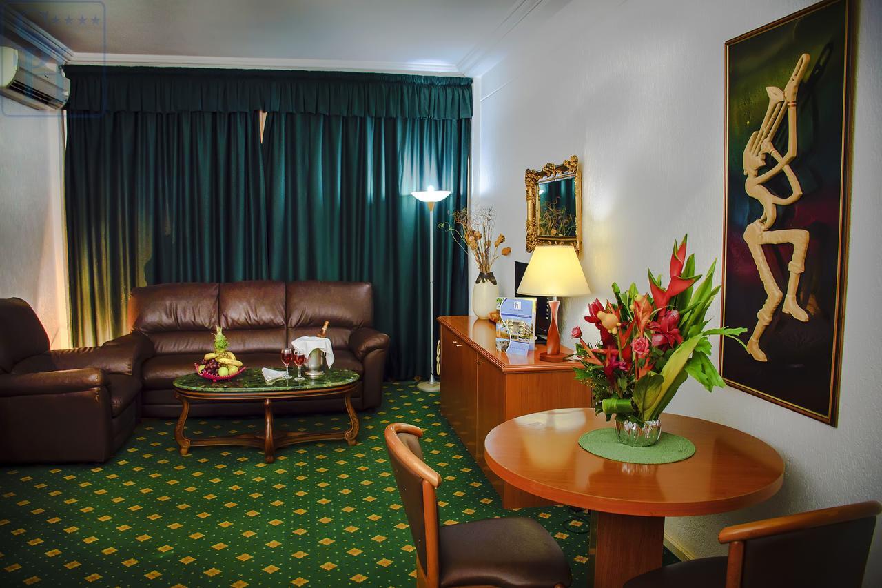 Hotel Splendid Wagadugu Zewnętrze zdjęcie